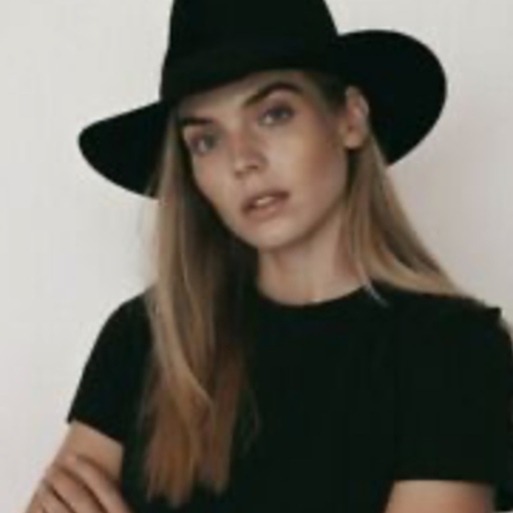 Janessa Leone Wool Fedora- Size Medium - Picture 4 of 5
